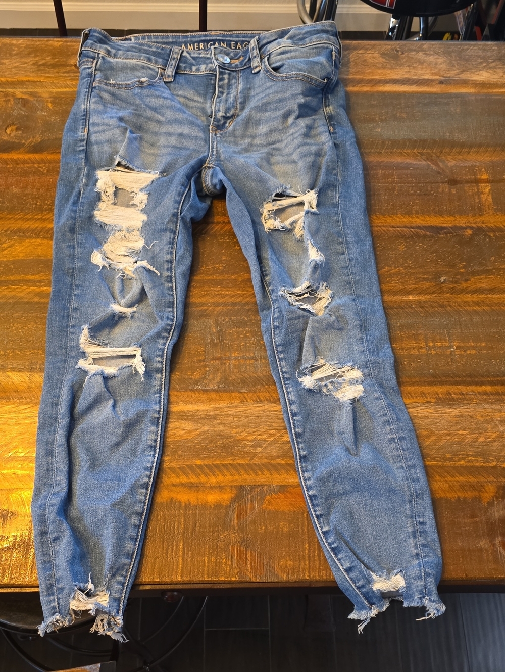 American Eagle Outfitters Women's Light Blue Ripped Skinny Jeans